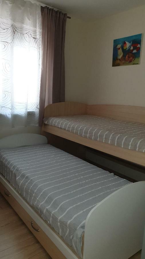 Apartment Mali Novi Vinodolski Exteriör bild